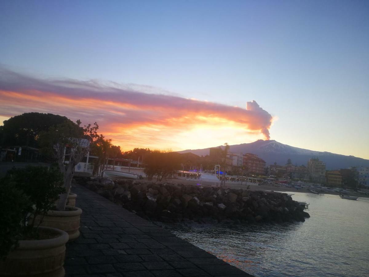 Lolita Holidays Giardini Naxos Εξωτερικό φωτογραφία